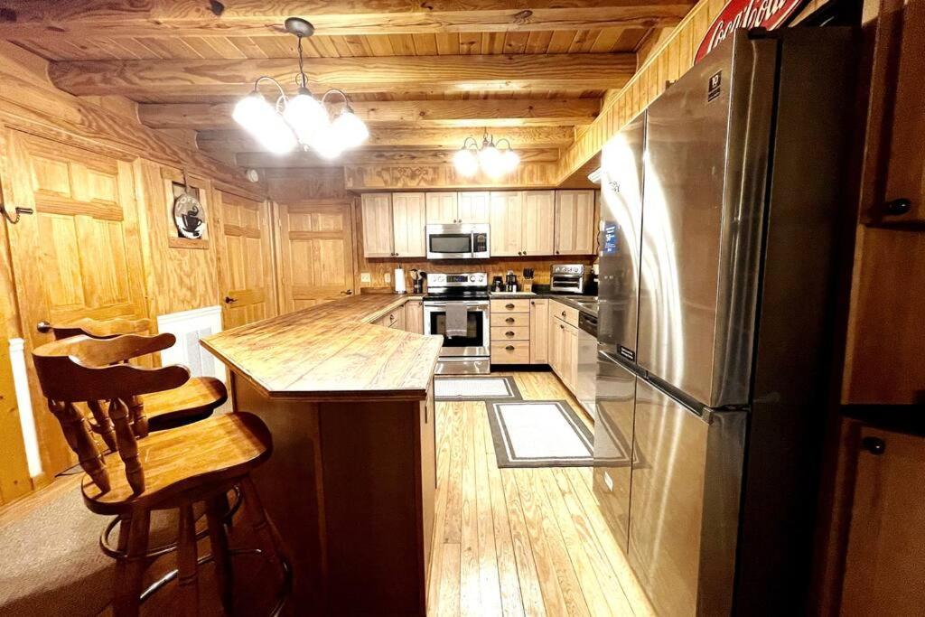 One Of A Kind Rustic Log Cabin Near Bryce Resort - Large Game Room - Fire Pit - Large Deck - Bbq Basye Exterior foto